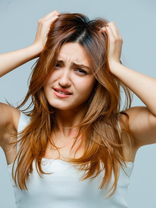 Tips to Remove Dandruff at Home Permanently